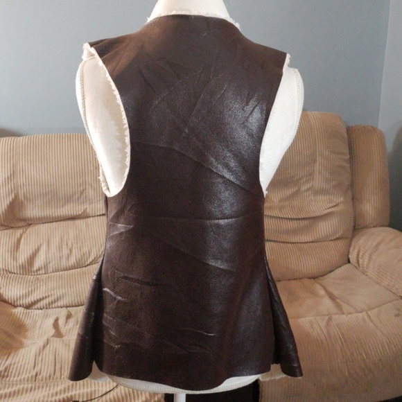 FAUX SHERPA VEST SZ S/M - Picture 4 of 7
